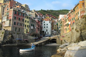 Ski Lodges, Mountain Refuges, Characteristic B&Bs and simply nice places to stay in Italy and the Italian Alps.